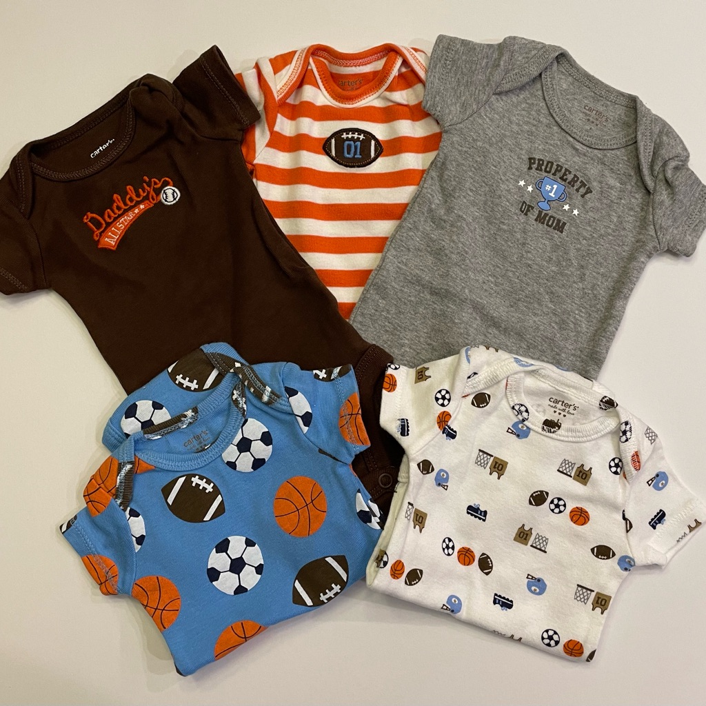 Set Of 5 Carters Brand Onesies  Like New